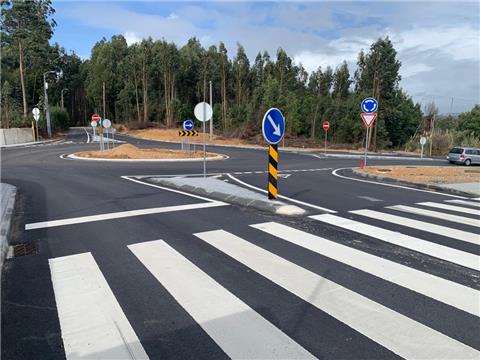 Construção da Rotunda na Rua da Estrada Nova em Esmoriz  Melhorar as condições de segurança rodoviária