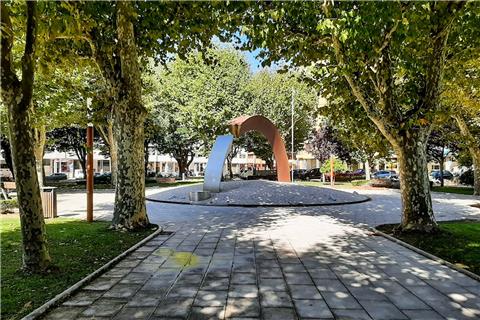Estudo técnico recomenda remoção urgente de quatro árvores no Jardim Garrett