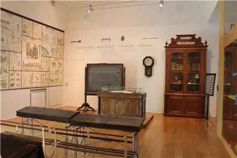 Escola Oliveira Lopes celebra 115 anos com exposição e tertúlia comemorativas