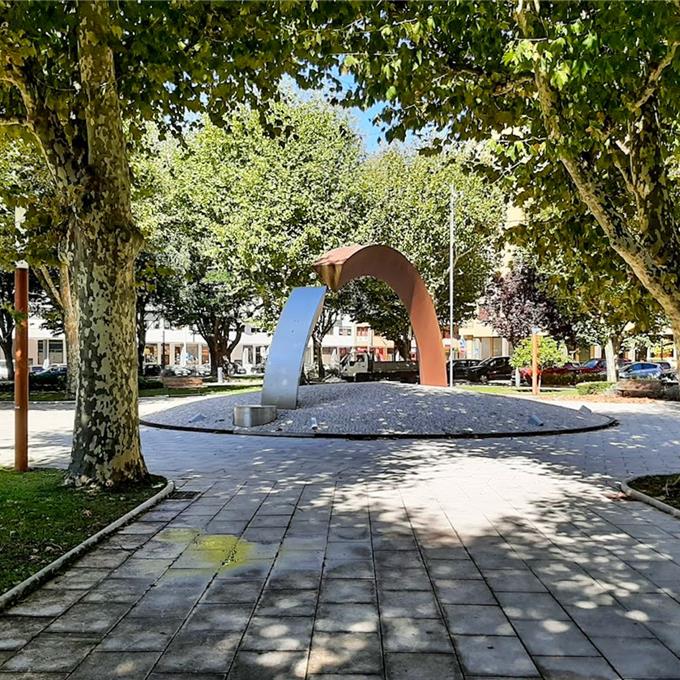 Estudo técnico recomenda remoção urgente de quatro árvores no Jardim Garrett