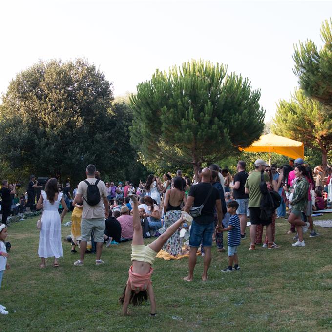FESTA REFORÇA LAÇOS COM OS PÚBLICOS – LUGAR DAS INFÂNCIAS PARA CRIANÇAS E FAMÍLIAS, CONVERSAS COM ARTISTAS E LANÇAMENTO DE LIVRO SÃO MARCAS DESTA EDIÇÃO